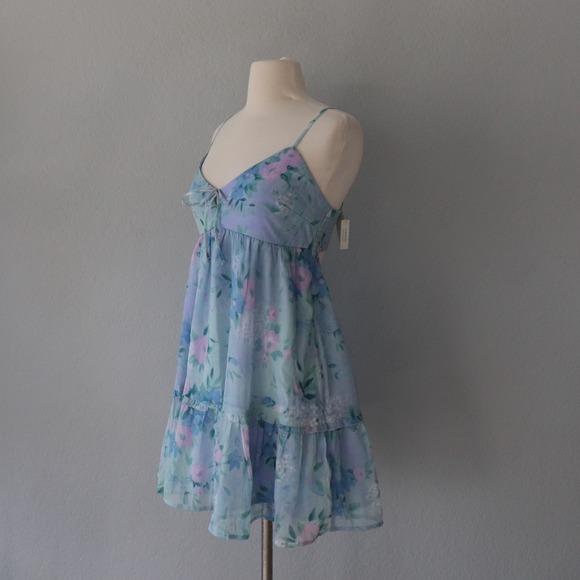 Hollister Small Blue Floral Mini Babydoll Dress Smocked Back Elastic Cutout NWT - Picture 2 of 9
